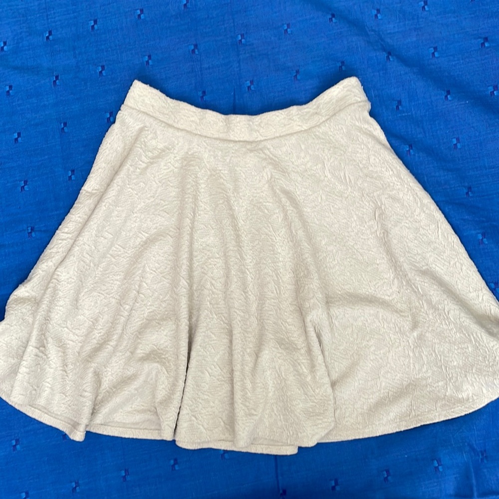 LC Lauren Conrad Flair Skirt. Size medium. High waisted.